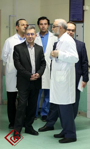 بازدید دکتر قاسم جان بابای معاون محترم درمان وزارت بهداشت از مزکط قلب و عروق شهید رجایی: عکس شماره 8 / 12